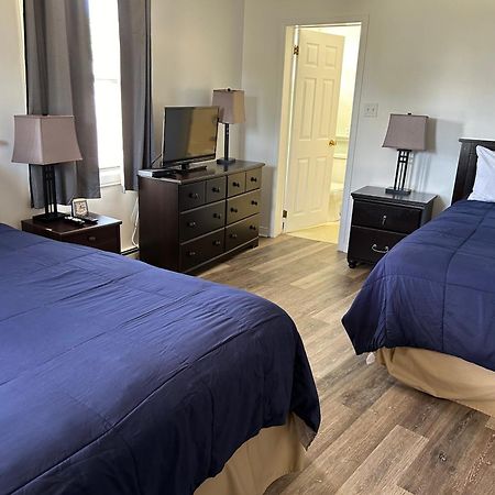 Middleton Motel & Suites Екстер'єр фото