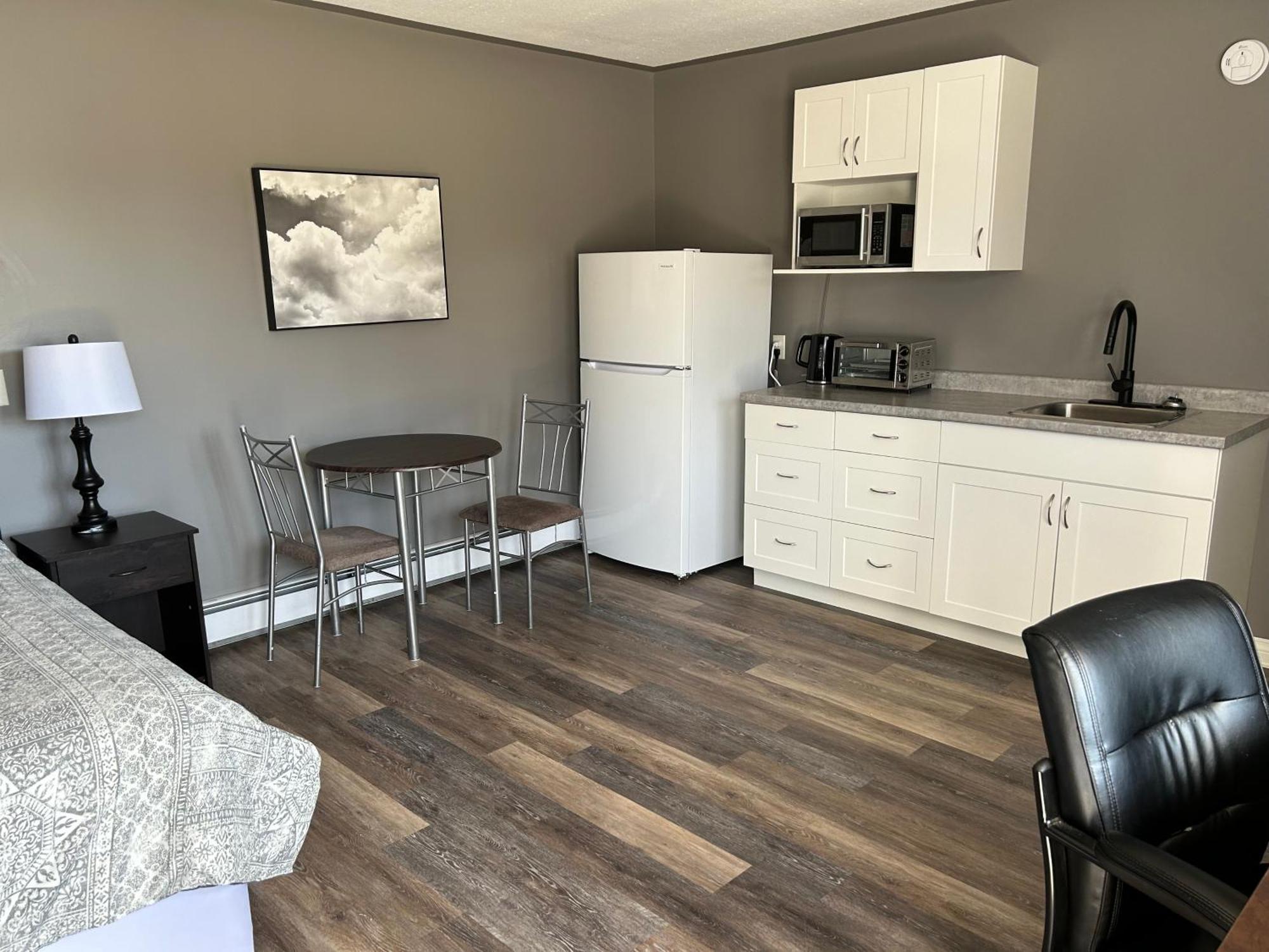 Middleton Motel & Suites Екстер'єр фото