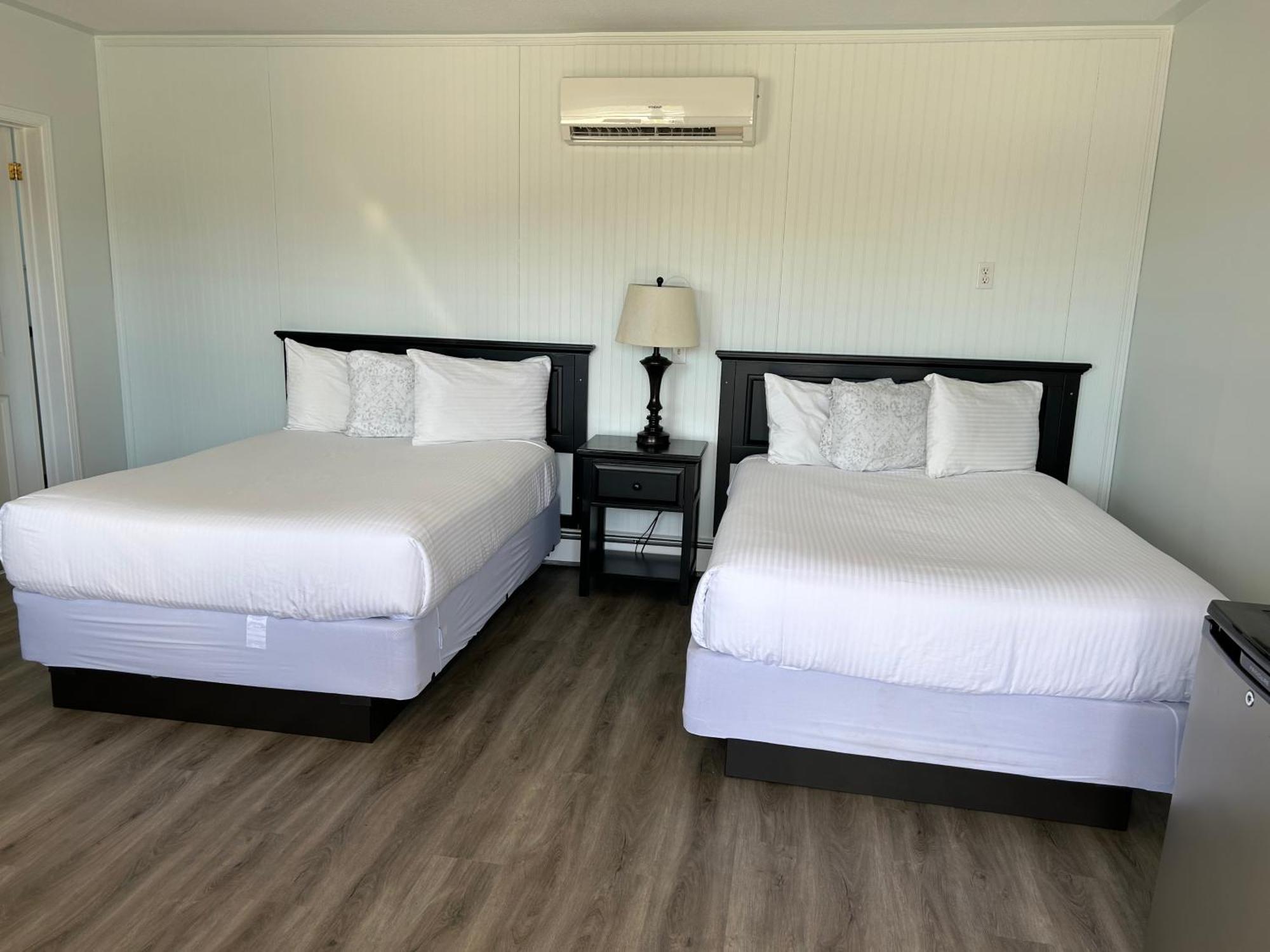 Middleton Motel & Suites Екстер'єр фото