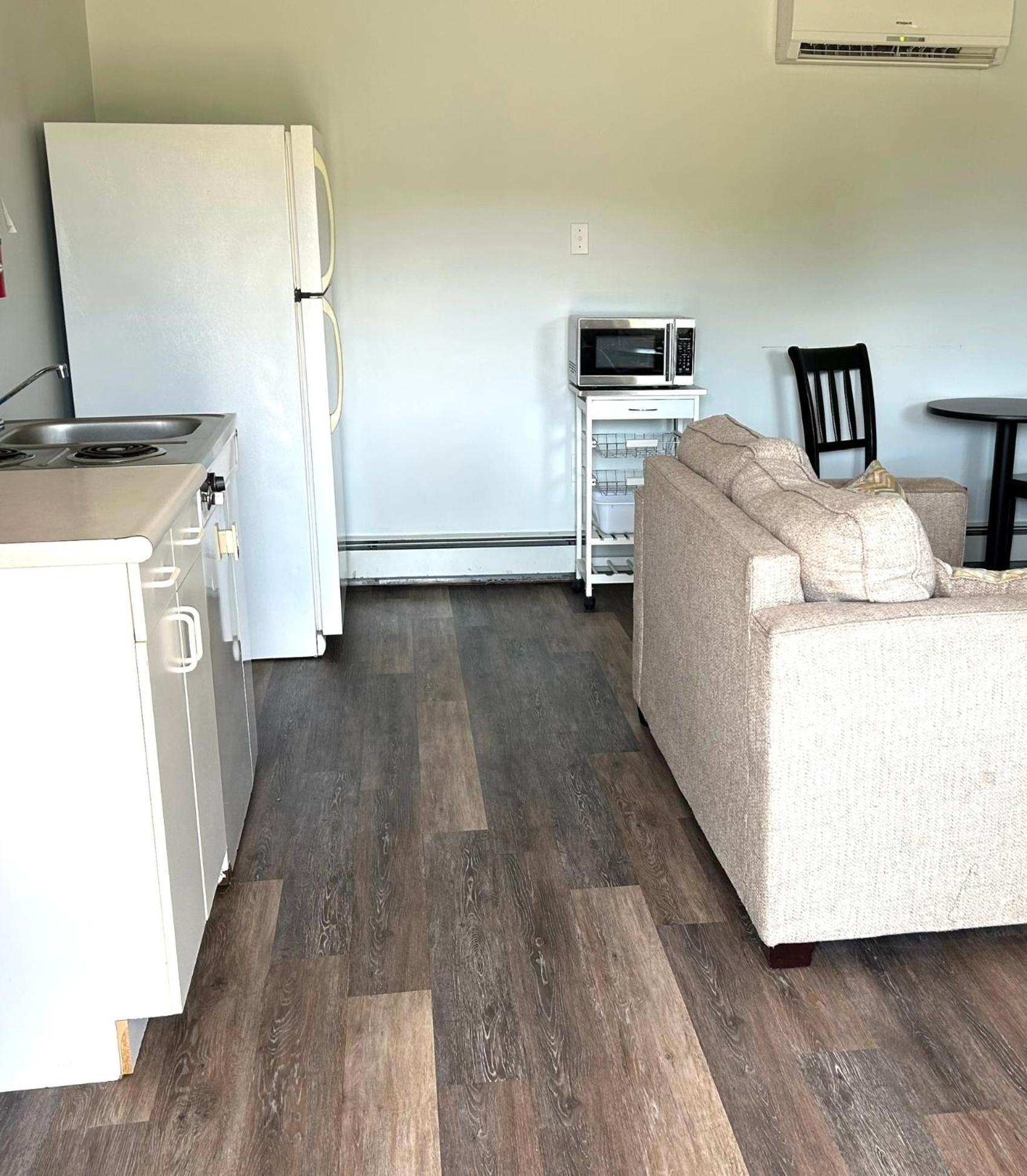 Middleton Motel & Suites Екстер'єр фото
