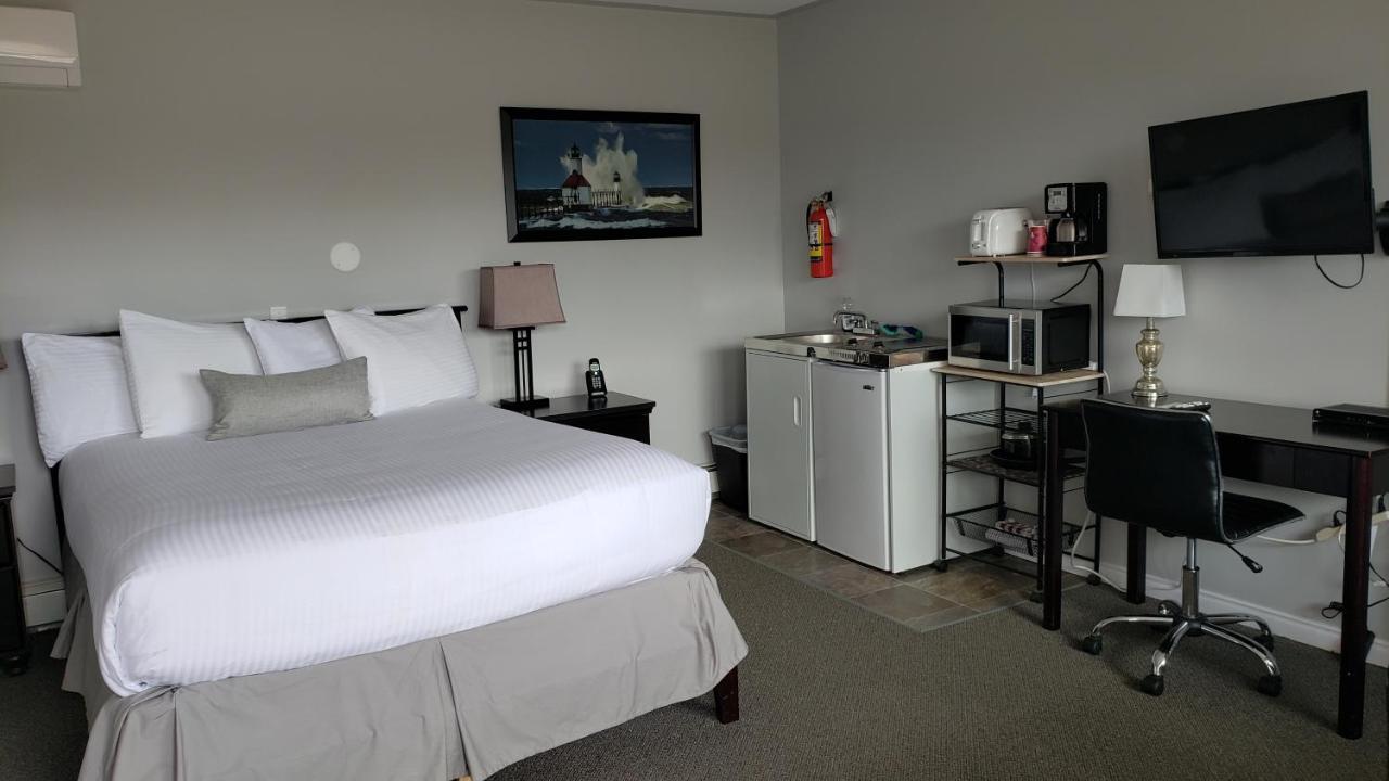 Middleton Motel & Suites Екстер'єр фото